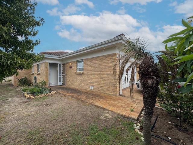 2 Bedroom Property for Sale in Sonstraal Western Cape